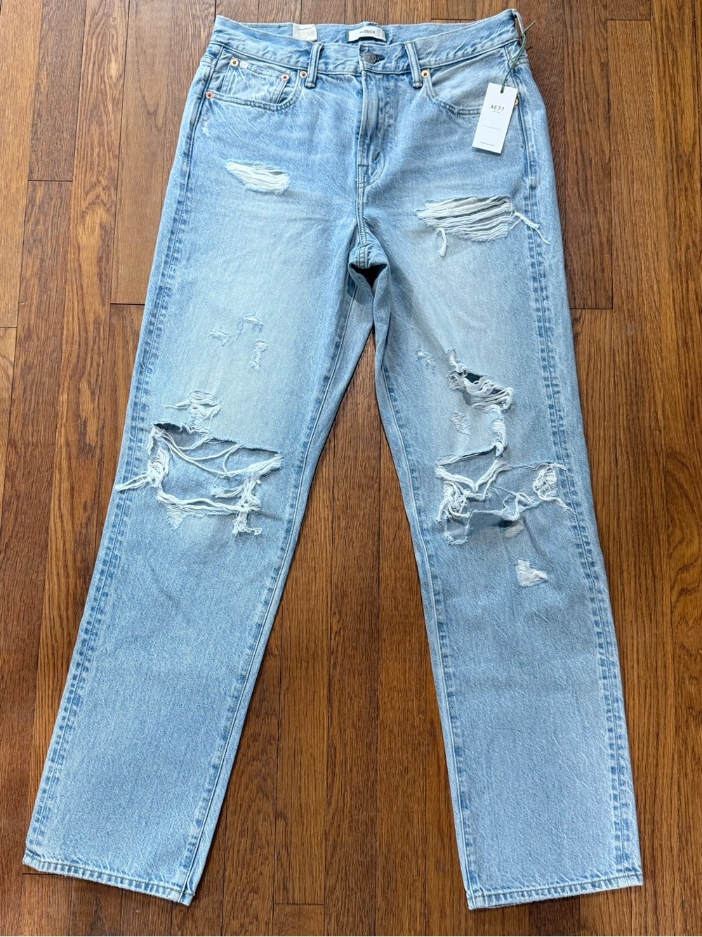 American Eagle Outfitters Light Blue Distressed Jeans